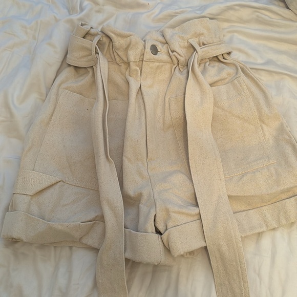 Shorts L’academie REVOLVE - Picture 2 of 4